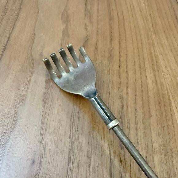 Vintage Brass Shoe Horn Back Scratcher Hand - Picture 2 of 9